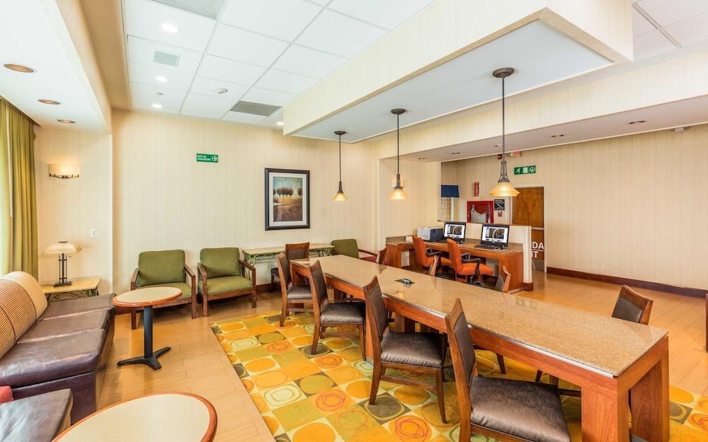 Hampton By Hilton Tecnologico